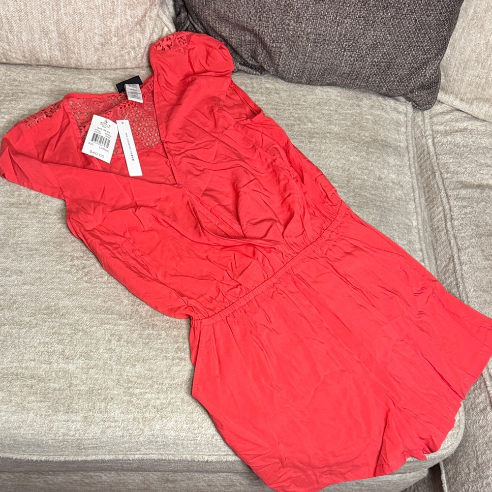 NWT Women’s L coral shorts romper